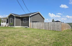 653 Sullivan Rd, BEAVER, WV 25813