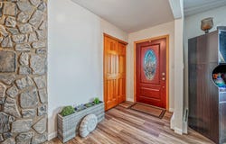 5 Ivy Covered Way, Mount Sinai, NY 11766