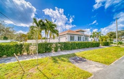 207 SW 11th St, Dania Beach, FL 33004