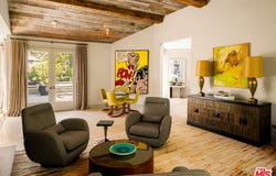 9910 Tower Ln, Los Angeles, CA 90210
