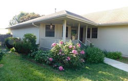 3348 SW McClure CT, Topeka, KS 66614
