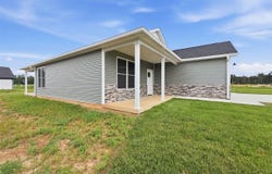 10 Betty Boyd Lane, Brandenburg, KY 40108
