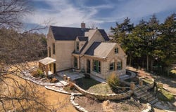 1702 Simpson Ave, Winfield, KS 67156