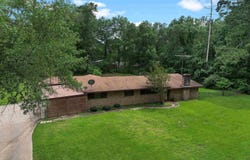 1320 Pinehill Drive, Jefferson, TX 75657