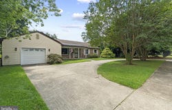 210 HIGH STREET, MAPLE SHADE, NJ 08052