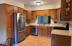 33 Skyline Circle Nw Circle NW, Grand Rapids, MI 49504