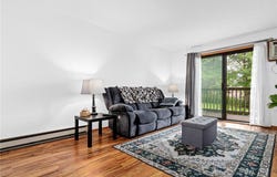 1207 Hewitt Avenue, Saint Paul, MN 55104