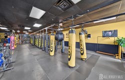 2182 US - 130 Highway, North Brunswick, NJ 08902