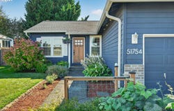 51754 SE 6TH St, Scappoose, OR 97056