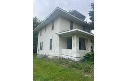 122 W 4th Street, Wellsburg, IA 50680