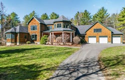 1026 Essex Street, Bangor, ME 04401
