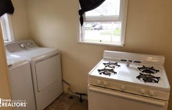 231-233 8th Street SE, Mason City, IA 50401