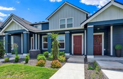 287 E Lupine Ln, Hayden, ID 83835