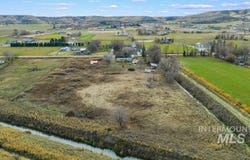 9350 Dewey Rd, Emmett, ID 83617