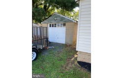 239 E ST, CARNEYS POINT, NJ 08069