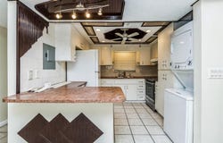 122 N KINGS AVENUE, BRANDON, FL 33510