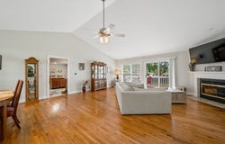 1110 S Green Street, McHenry, IL 60050