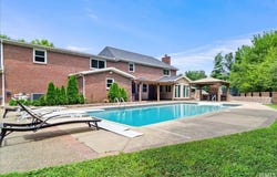7861 Brookridge Court, Evansville, IN 47715-7121