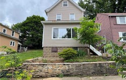 215 Good St, Jeannette, PA 15644