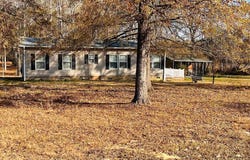 139 Harbors End Drive, Saluda, SC 29138-0000