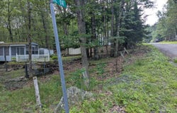 125 Tribes Drive, Shohola, PA 18458
