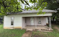 332 Harris Street, Italy, TX 76651