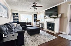 129 W 20th Ave, Hutchinson, KS 67502