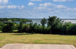 1529 Hemming Road, Valley View, TX 76272