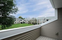 224 Nassau Dr, Springfield, MA 01129