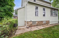 311 Sterling Court, Akron, OH 44304