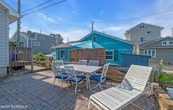 15 E Chadwick Way, Lavallette, NJ 08735