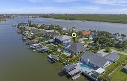 1216 Commodore Drive, New Smyrna Beach, FL 32168