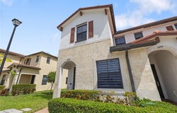 3289 W 106th Ter, Hialeah, FL 33018