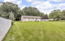 1615 Bunting Road, Jackson, MI 49201