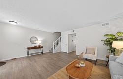 10026 Sakura Drive, St Louis, MO 63128