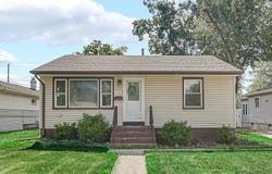206 N Oakwood Drive, Griffith, IN 46319