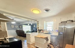 516 Chestnut Street, Grenada, MS 38901