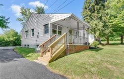 332 S Hambden Street, Chardon, OH 44024