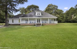200 Rault Drive, Lumberton, MS 39455