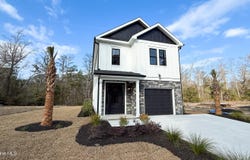21 Little Creek Road, Castle Hayne, NC 28429