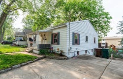 522 W Hodge Avenue, Lansing, MI 48910