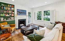 200 EUREKA Drive NE, Atlanta, GA 30305