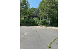555 Farmington Road, Strong, ME 04983