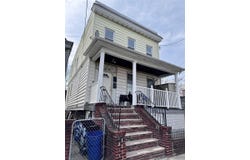 20-44 127 St, College Point, NY 11356