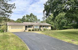 8 The Crossways, Troy, NY 12180