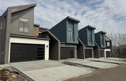 22158 W 116th Terrace, Olathe, KS 66061