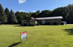 4555 Clinton Road, Jackson, MI 49201