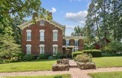 401 Cedar Street, Burlington, IA 52601
