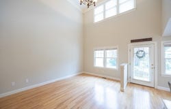 4 Lowell Dr, Hopkinton, MA 01748