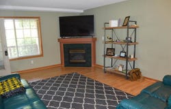 454 West Side Dr, IowaCity, IA 52246